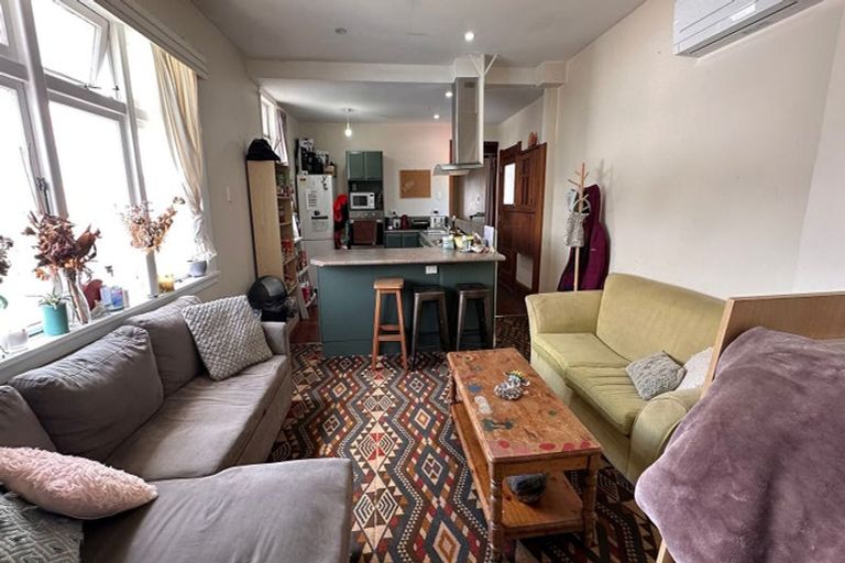 Photo of property in 42 Pirie Street, Mount Victoria, Wellington, 6011