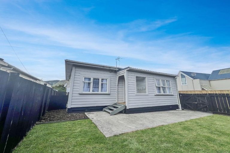Photo of property in 124 Randwick Road, Moera, Lower Hutt, 5010