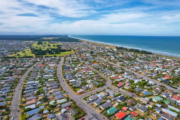 Photo of property in 1 Monowai Crescent, North New Brighton, Christchurch, 8083