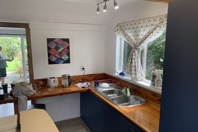 Photo of property in 16 Rodney Avenue, Te Horo Beach, Otaki, 5581