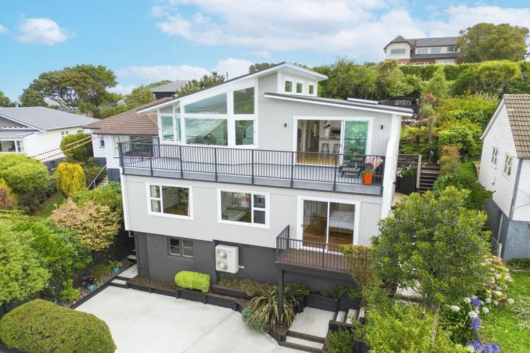 Photo of property in 37 Earls Road, Saint Clair, Dunedin, 9012