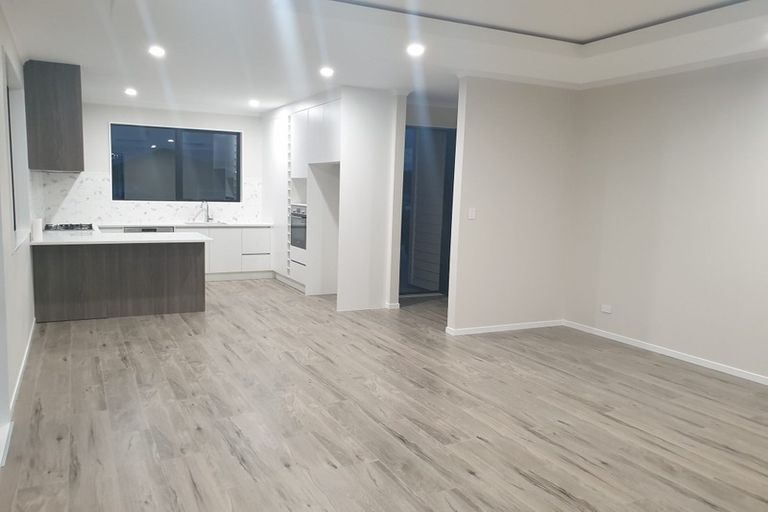 Photo of property in 8 Tawhiti Road, Pukekohe, 2120