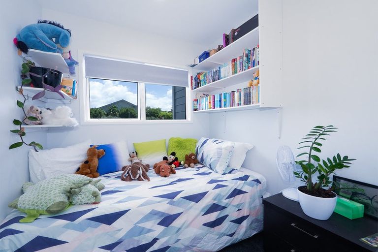 Photo of property in 2 Skippers Close, Haruru, 0204