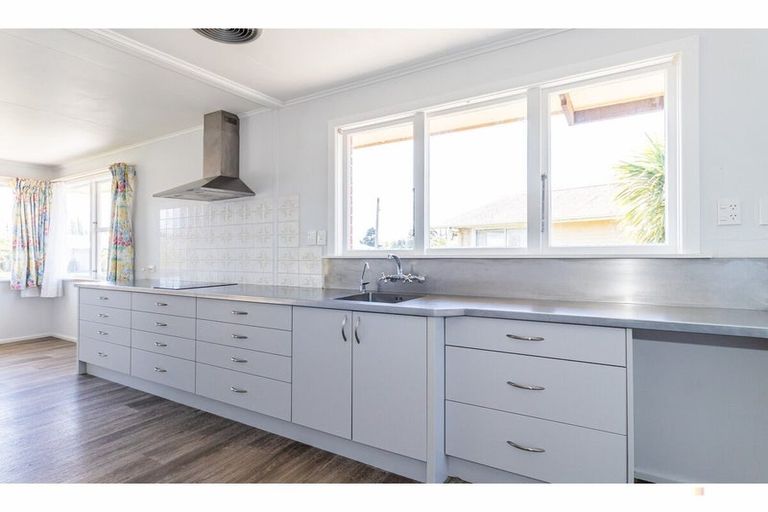 Photo of property in 6 Durham Street, Waimate, 7924