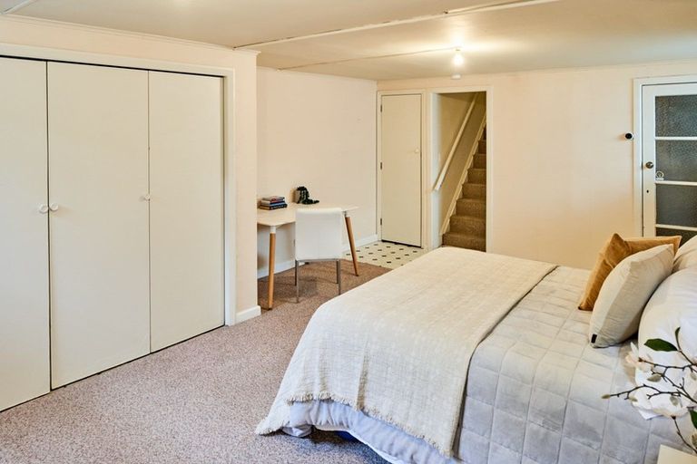 Photo of property in 196 Karori Road, Karori, Wellington, 6012