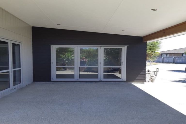 Photo of property in 25 Ocean View Rise, Ruakaka, 0116