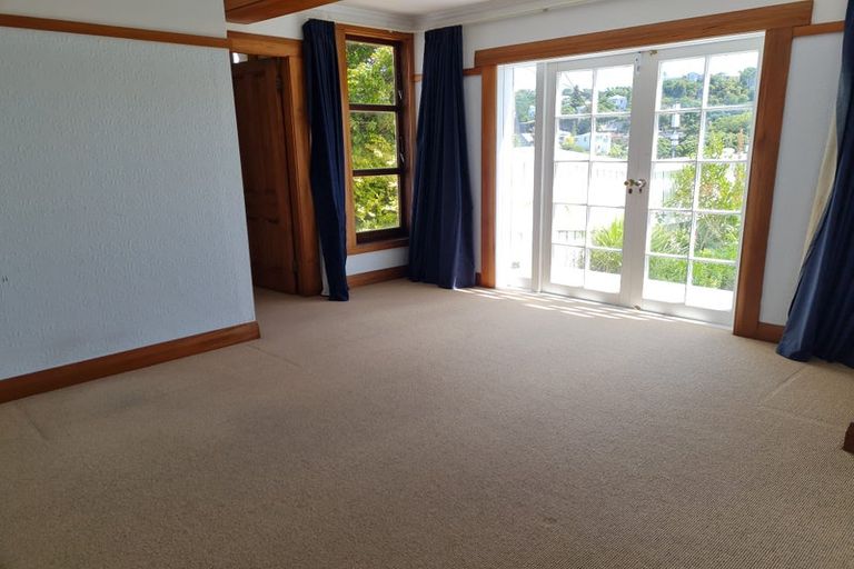 Photo of property in 17 Saint Michaels Crescent, Kelburn, Wellington, 6012