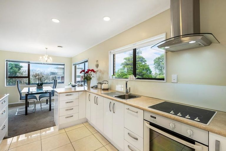 Photo of property in 1 Elcoat Avenue, Henderson, Auckland, 0612