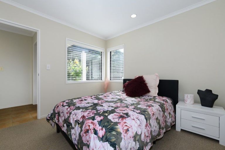 Photo of property in 54 Village Park Drive, Welcome Bay, Tauranga, 3112