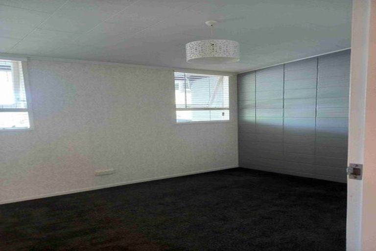 Photo of property in 10 Clendon Court, Roslyn, Palmerston North, 4414