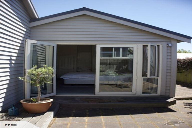 Photo of property in 42 Somme Street, St Albans, Christchurch, 8014