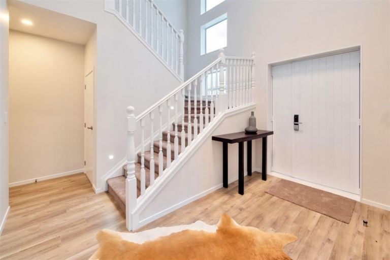 Photo of property in 2 Nohoanga Road, Karaka, Papakura, 2113