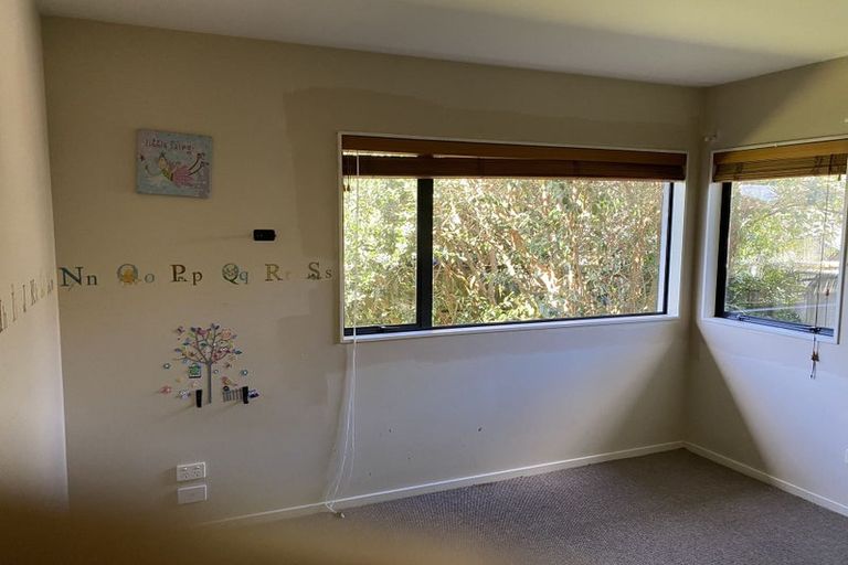 Photo of property in 2 Strundeen Close, Flat Bush, Auckland, 2016