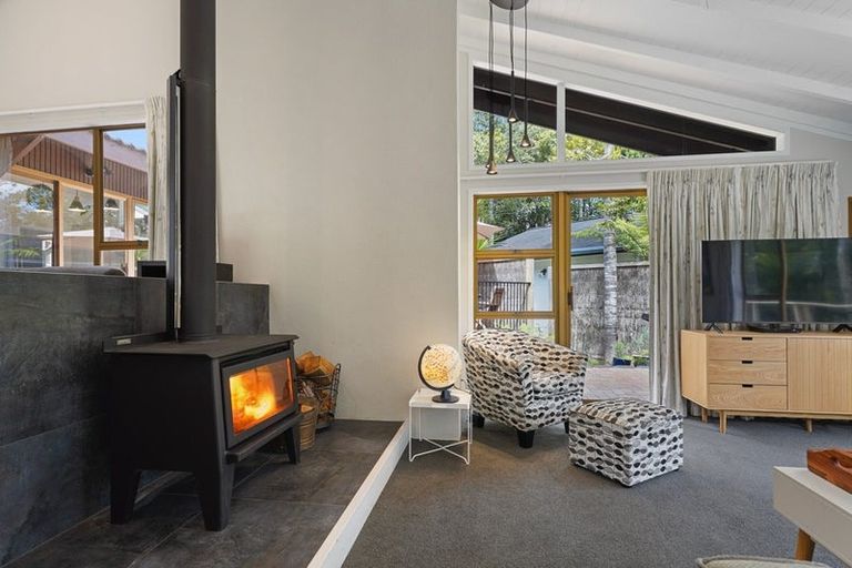 Photo of property in 16 Langstone Place, Chatswood, Auckland, 0626