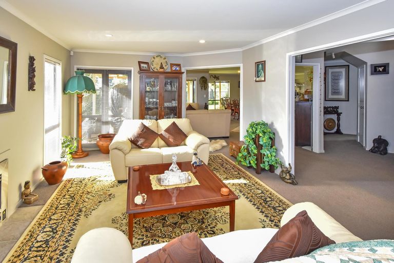 Photo of property in 16a Glenross Drive, Wattle Downs, Auckland, 2103