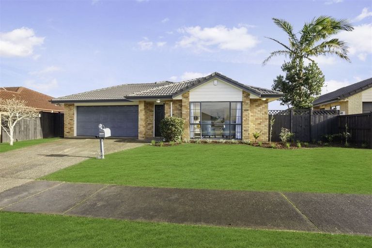 Photo of property in 34 Sandwick Drive, Weymouth, Auckland, 2103