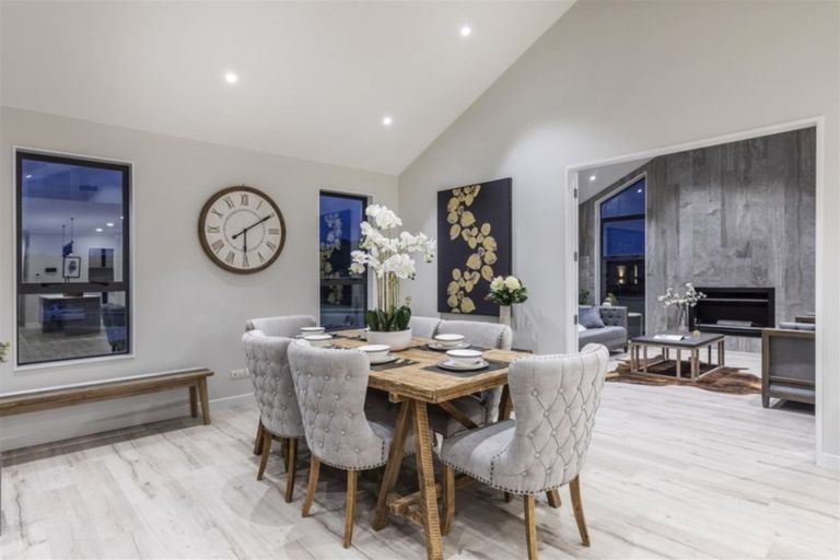 Photo of property in 7 William Blake Way, Riverhead, 0820