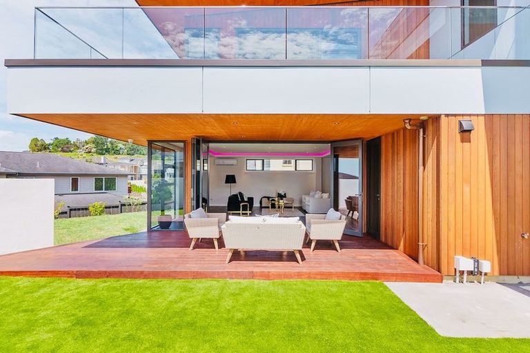 Photo of property in 31 Dunvegan Rise, East Tamaki Heights, Auckland, 2016