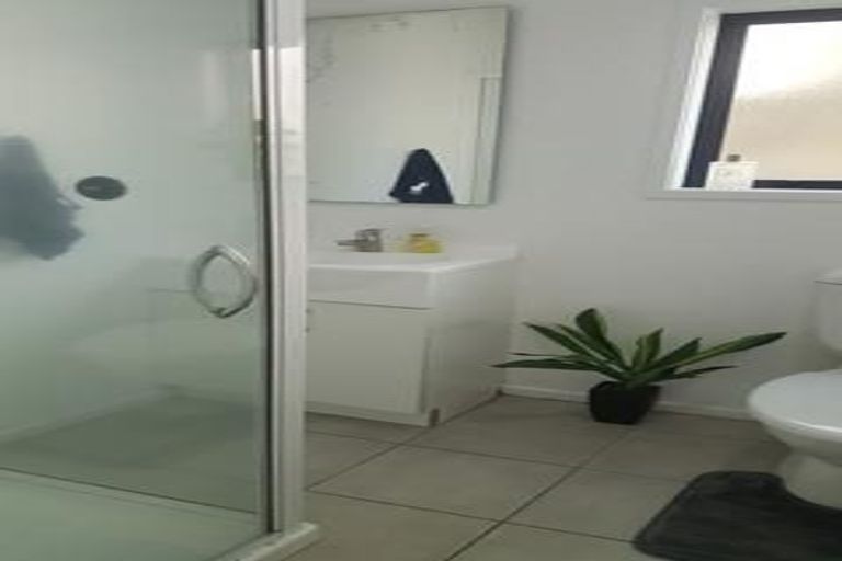 Photo of property in 2a Bayside Drive, Browns Bay, Auckland, 0630