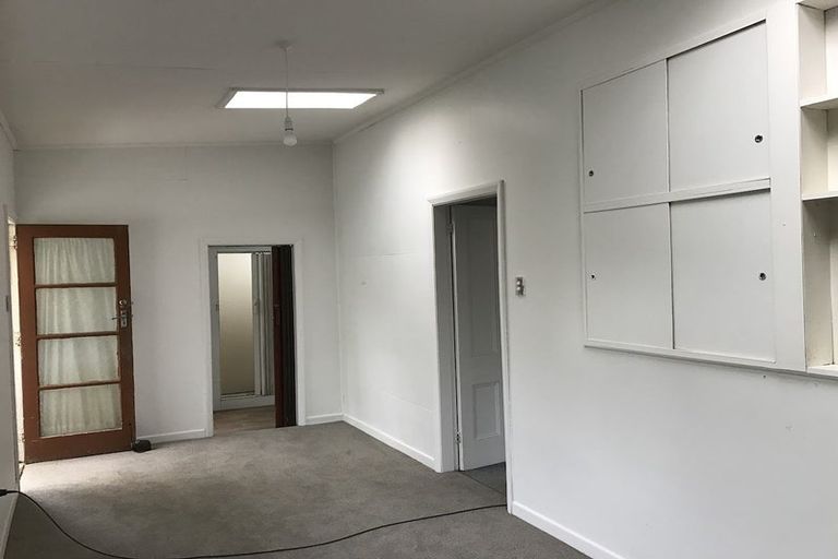 Photo of property in 14 Prince Street, Mount Victoria, Wellington, 6011