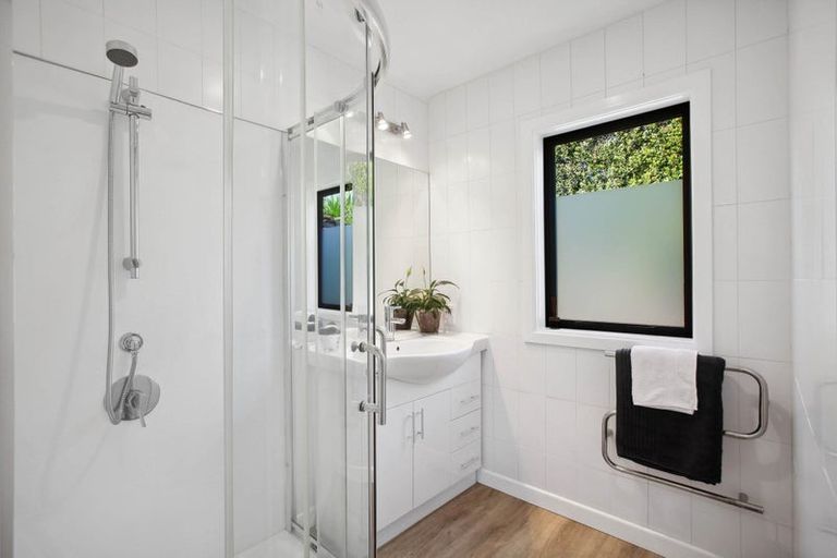 Photo of property in 2/58 Drake Street, Howick, Auckland, 2014