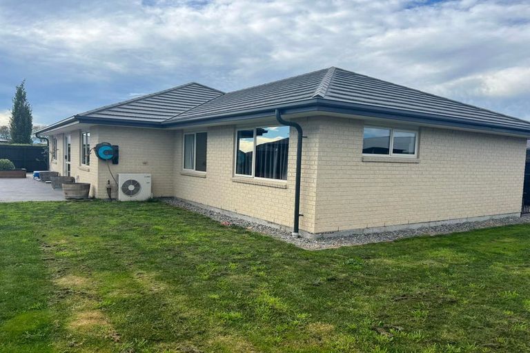 Photo of property in 301 Halswell Junction Road, Halswell, Christchurch, 8025