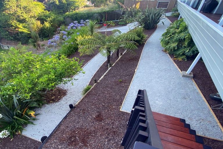 Photo of property in 927 East Coast Road, Northcross, Auckland, 0632