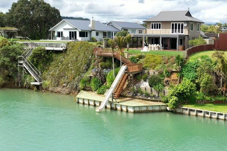 Photo of property in 3 Nihinihi Avenue, Raglan, 3225
