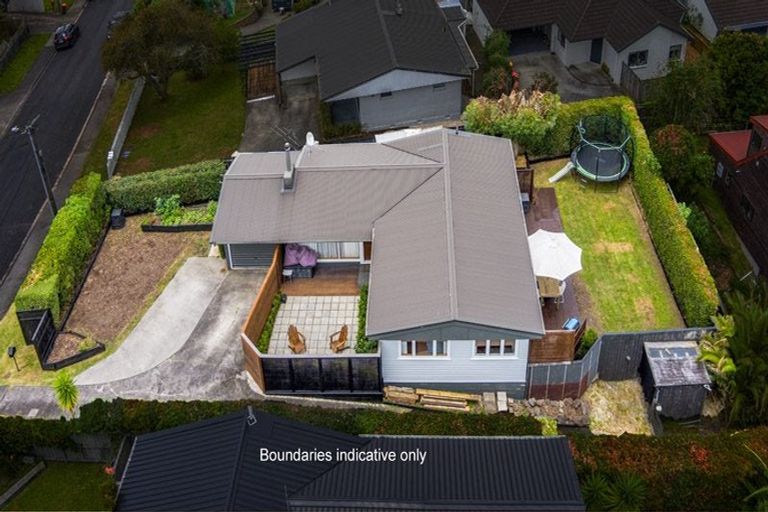 Photo of property in 9 O'halloran Road, Howick, Auckland, 2014