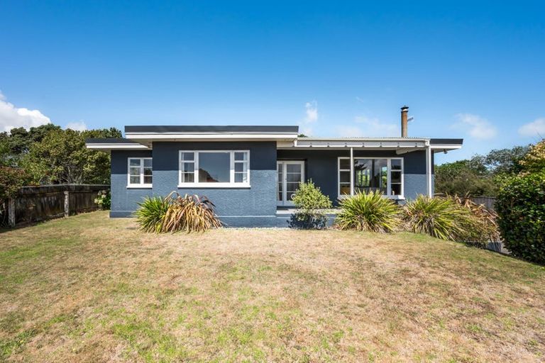 Photo of property in 118 Raumati Road, Raumati Beach, Paraparaumu, 5032