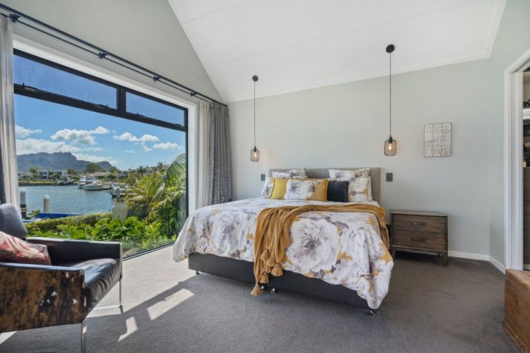 Photo of property in 8 Torea Lane, One Tree Point, 0118