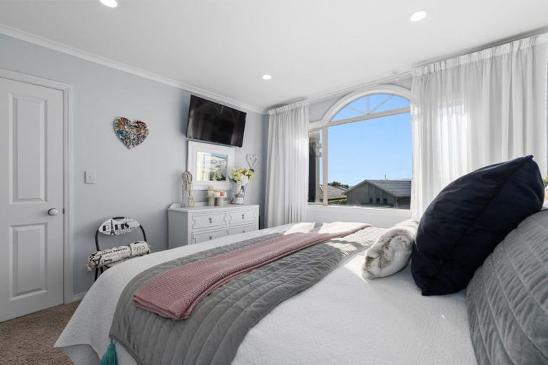 Photo of property in 5 Downing Place, Welcome Bay, Tauranga, 3112