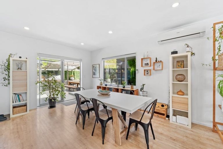 Photo of property in 9 Ruth Craig Place, Stanmore Bay, Whangaparaoa, 0932