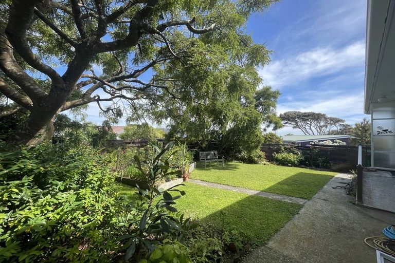 Photo of property in 68 Gurney Road, Kelson, Lower Hutt, 5010
