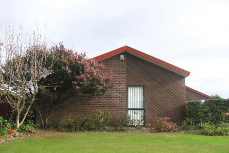 Photo of property in 102 Amberley Avenue, Highbury, Palmerston North, 4412