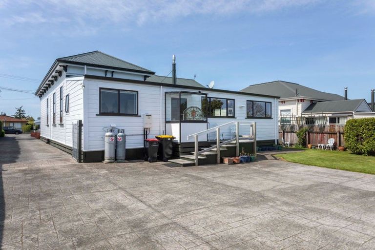 Photo of property in 21 Victoria Avenue, Dannevirke, 4930