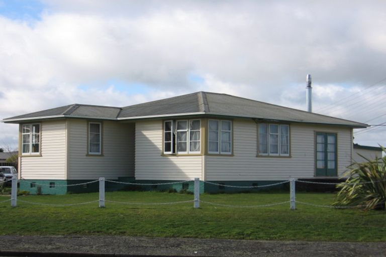 Photo of property in 2 Gordon Street, Lansdowne, Masterton, 5810