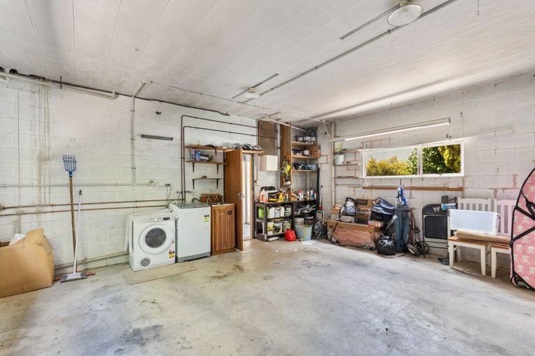 Photo of property in 13 Lindaver Grove, Merrilands, New Plymouth, 4312