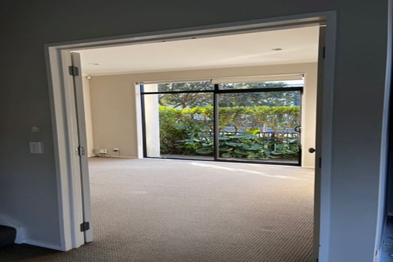 Photo of property in 51 Bluegrey Avenue, Stonefields, Auckland, 1072