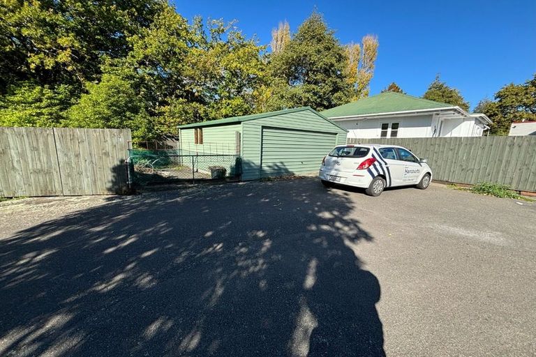 Photo of property in 18 Young Grove, Stokes Valley, Lower Hutt, 5019