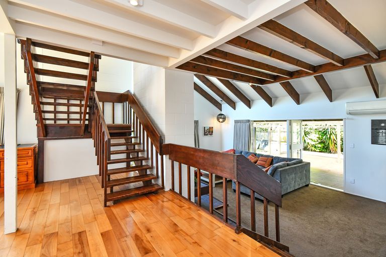 Photo of property in 9 Coulthard Terrace, Opaheke, Papakura, 2113