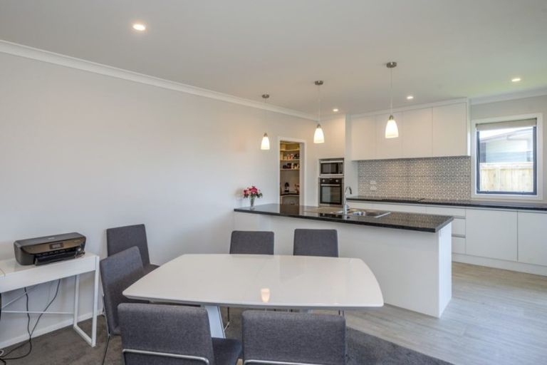 Photo of property in 12 Seagrass Place, Otaki Beach, Otaki, 5512