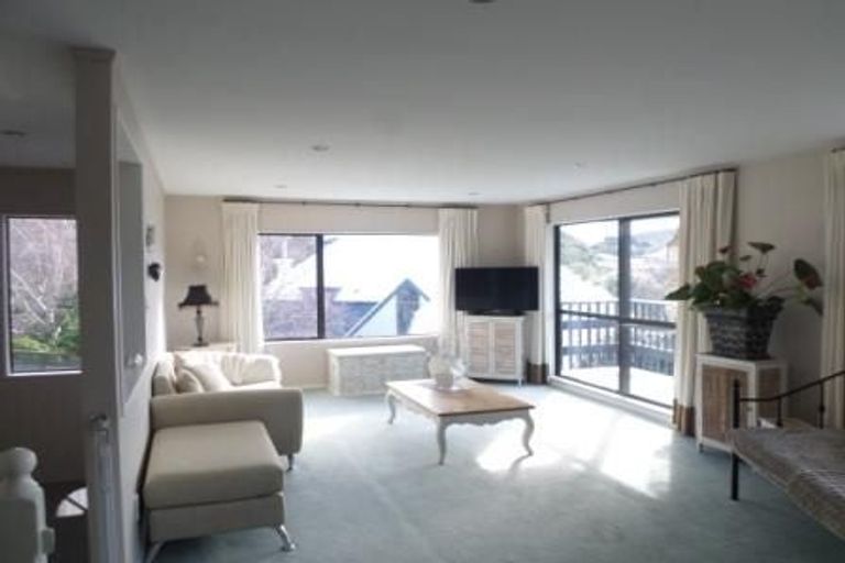 Photo of property in 16 Ellwood Place, Churton Park, Wellington, 6037