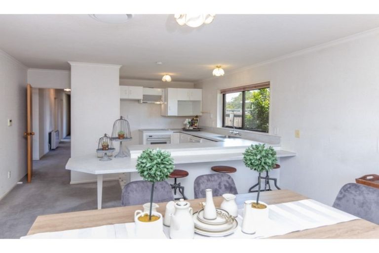 Photo of property in 61 Lowry Avenue, Redwood, Christchurch, 8051