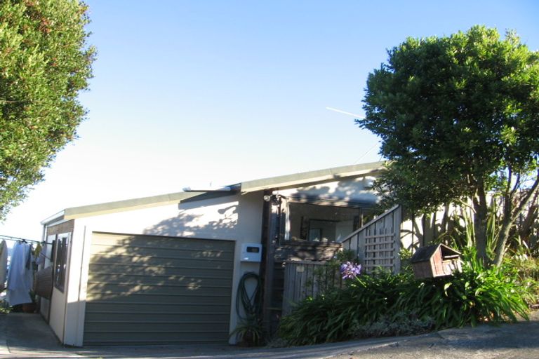 Photo of property in 14 Gurkha Crescent, Khandallah, Wellington, 6035
