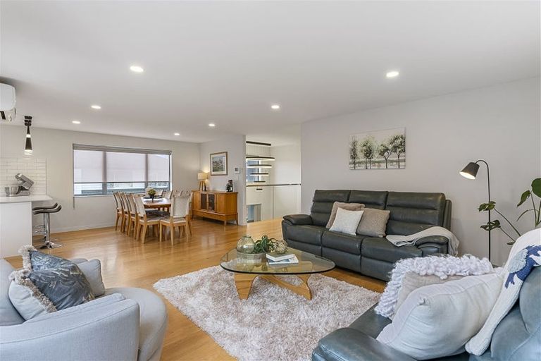 Photo of property in 142b Bucklands Beach Road, Bucklands Beach, Auckland, 2012