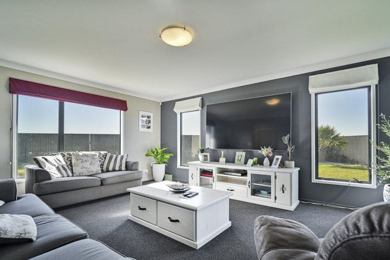 Photo of property in 8 Prestige Place, Flaxmere, Hastings, 4120