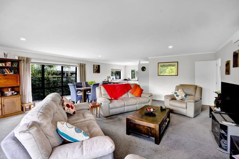 Photo of property in 120 Pohutukawa Place, Waiwhakaiho, New Plymouth, 4312