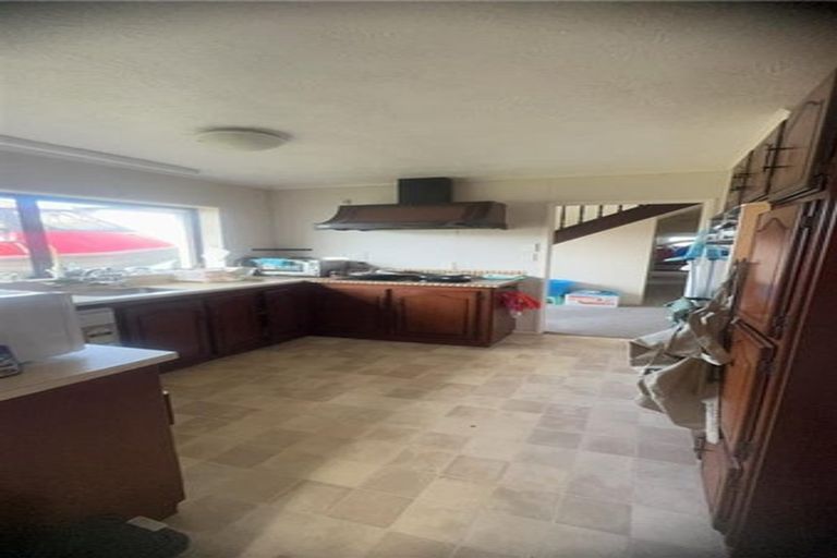 Photo of property in 2/11 Takutai Avenue, Bucklands Beach, Auckland, 2012