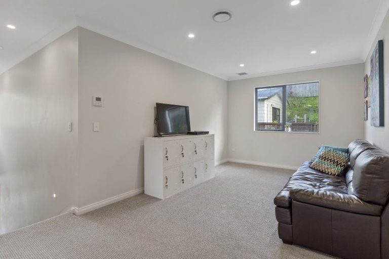 Photo of property in 37b Tiromoana Road, Raumati South, Paraparaumu, 5032